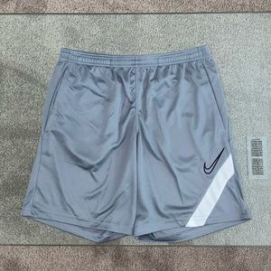 Nike DRI-FIT Men’s Small Gray Training Shorts
